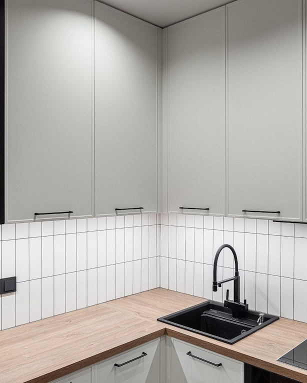 Маленькая угловая кухня в скандинавском стиле №05